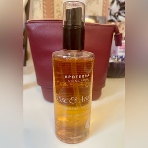 Apoterra Skincare Rose & Amyris Grounding Body Oil